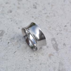 JODIE McKENZIE STUDIO Silver Dome Band Ring 