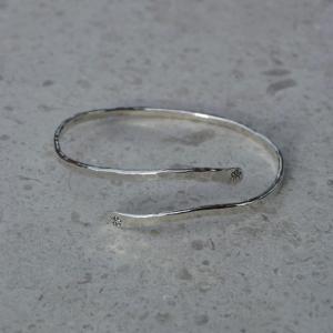 JODIE McKENZIE STUDIO Silver Floral Wrapped Bangle 