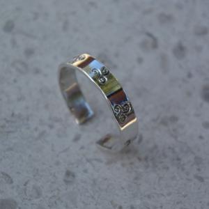 JODIE McKENZIE STUDIO Celtic Adjustable Band Ring 