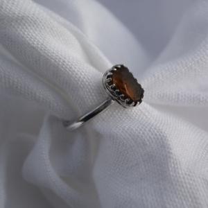 JODIE McKENZIE STUDIO Brown sea glass band ring