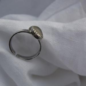 JODIE McKENZIE STUDIO White sea glass gapped band ring 