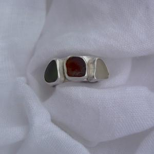 JODIE McKENZIE STUDIO 3 Post sea glass chunky ring 