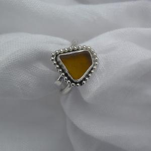 JODIE McKENZIE STUDIO Amber sea glass beaded Ring